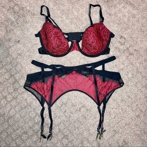 Victoria Secret Strappy Lace Bra + Belt Set